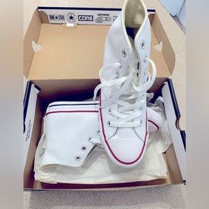 White leather hi converse BNIB women’s 8 men’s 6